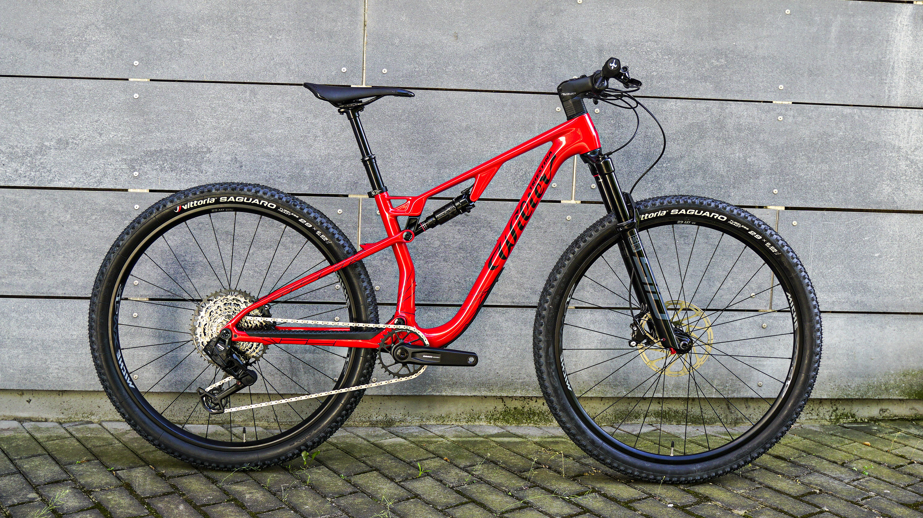 Testovací flotila Wilier URTA MAX SL+S-1000-T 1x12+SID+XM45 red S