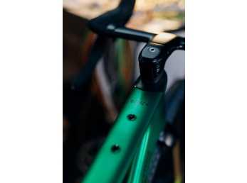 Wilier RAVE ID2 SRAM FORCE XPLR AXS E1 1x13S 	MICHE AERO GRAFF CARBON 48 Pixel GREEN