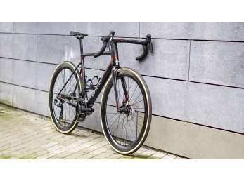 Testovací flotila Wilier VERTICALE SLR+Ultegra Di2 2x12+KLEOS 36 black M