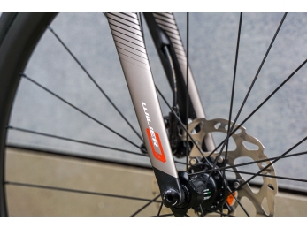 Wilier ZERO SL Disc + 105 Di2 + NDR38 black red VELIKOST  S