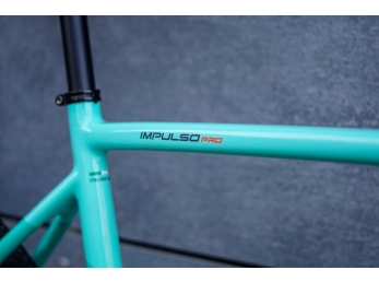 Bianchi Impulso PRO Shimano GRX 600 11sp 2023 Celeste