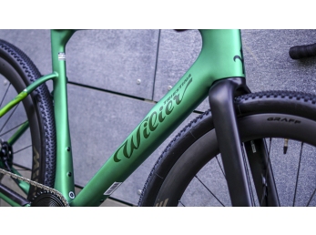 Wilier RAVE ID2 SRAM FORCE XPLR AXS E1 1x13S 	MICHE AERO GRAFF CARBON 48 Pixel GREEN