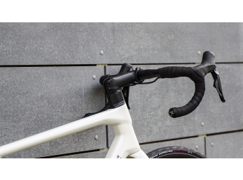 Wilier GARDA Shimano 105 Di2 +Miche SWR 40 Carbon White Black XL