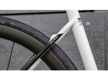 Wilier GARDA Shimano 105 Di2 +Miche SWR 40 Carbon White Black XL