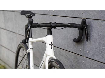 Wilier GARDA Shimano 105 Di2 +Miche SWR 40 Carbon White Black XL