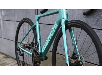 Bianchi Sprint Shimano 105 mech.12sp Disc Metallic Celeste 2026