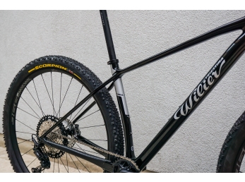 Wilier USMA SLR+ FOX Kashima 966 black blue - L