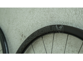 Karbonová kola Velomann Paladium 33mm / Shimano