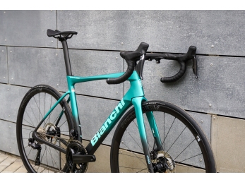 Bianchi Specialissima PRO Ultegra Di2 + WATT - karbon kola Palladium 33 2025