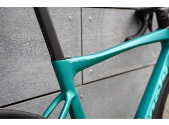 Bianchi Specialissima PRO Ultegra Di2 + WATT - karbon kola Palladium 33 2025