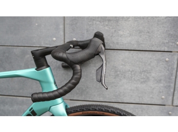 Bianchi Specialissima PRO Ultegra Di2 + WATT - karbon kola Palladium 33 2025