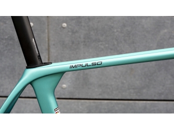 Bianchi Specialissima PRO Ultegra Di2 + WATT - karbon kola Palladium 33 2025