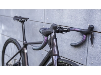 Bianchi Infinito Ultegra Di2 - Purple black glossy/black matt 2025