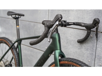 Bianchi ARCADEX PRO GRX 820 DISC Forest green/Graphite matt 1X12 2025
