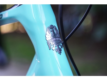 Bianchi Infinito XE Disc Shimano 105 Di2  Celeste 2023