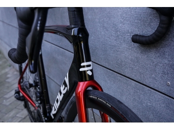 Ridley Fenix SLiC Sram Rival AXS Black-Red, vel.M-57cm