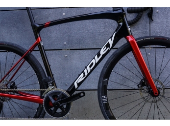 Ridley Fenix SLiC Sram Rival AXS Black-Red, vel.M-57cm