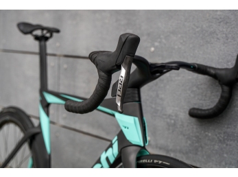 Bianchi Oltre PRO Disc SRAM RED AXS 12sp Graphite/CK16 matt 55cm 2023