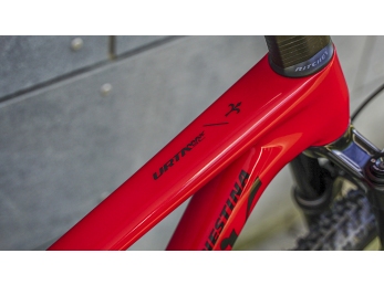 Testovací flotila Wilier URTA MAX SL+S-1000-T 1x12+SID+XM45 red S