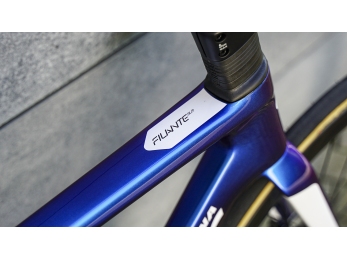 Testovací flotila Wilier FILANTE SLR + Ultegra Di2 + KLEOSRD50 Azzurro M