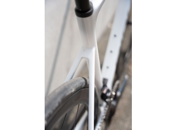 Ridley FALCN Shimano 105 Di2, Pearl White + Silver + Black