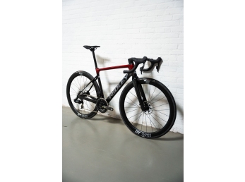 Ridley FALCN Shimano 105 Di2, UD Carbon + Candy Red Metallic + Silver