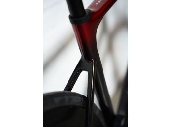 Ridley FALCN Shimano 105 Di2, UD Carbon + Candy Red Metallic + Silver
