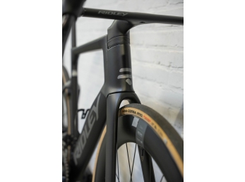 Ridley Noah FAST 3.0 SRAM RED AXS E1 UD Carbon + Empress Grey Metallic