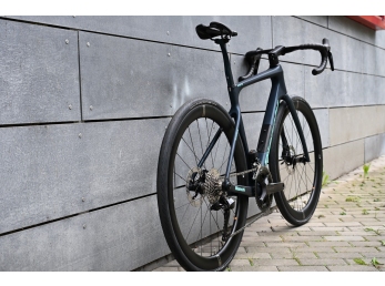 Bianchi INFINITO PRO SHIMANO 105 Di2 Petrol green / CK16 Full Satin