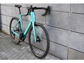 Bianchi INFINITO SHIMANO 105 12s Metallic Celeste – CK16 Full Satin