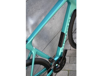 Bianchi INFINITO SHIMANO 105 12s Metallic Celeste – CK16 Full Satin