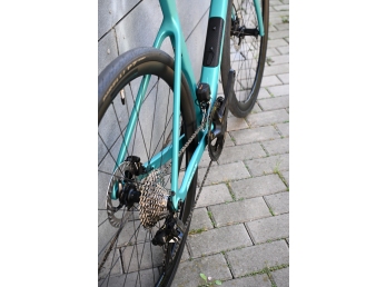 Bianchi INFINITO SHIMANO 105 12s Metallic Celeste – CK16 Full Satin