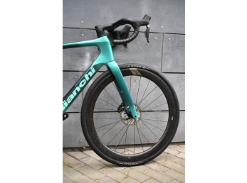 Bianchi INFINITO PRO PRO ULTEGRA Di2 Metallic Celeste / Dark turquoise - CK16