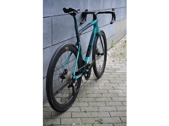 Bianchi INFINITO PRO PRO ULTEGRA Di2 Metallic Celeste / Dark turquoise - CK16