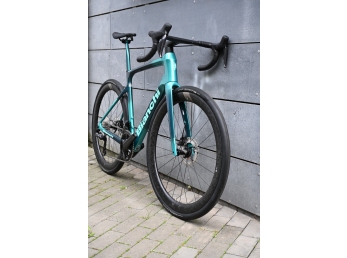 Bianchi INFINITO PRO PRO ULTEGRA Di2 Metallic Celeste / Dark turquoise - CK16