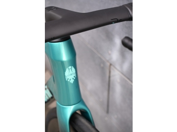Bianchi INFINITO PRO PRO ULTEGRA Di2 Metallic Celeste / Dark turquoise - CK16