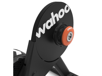 Trenažér WAHOO KICKR CORE 2 with Zwift Cog and Click Smart Trainer