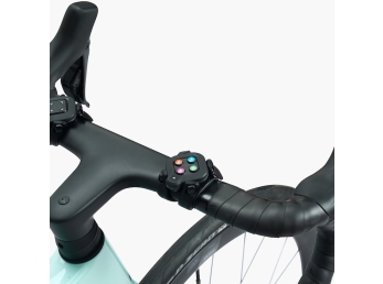 Trenažér WAHOO KICKR CORE 2 with Zwift Cog and Click Smart Trainer