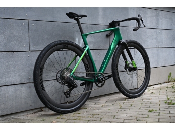 Wilier RAVE SLR ID2+RIVAL XPLR E1 1x13+Miche STERRATO Carbon Pixel Green vel L