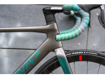 Wilier FILANTE Disc + ULTEGRA Di2 + SLR42 iride
